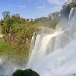 Água abundante por todos os lados - Foz do Iguaçu, Paraná