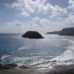 Águas transparentes nas inúmeras praias da ilha - Fernando de Noronha, Pernambuco