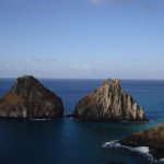 Morro Dois Irmãos, o cartão postal da Ilha - Fernando de Noronha, Pernambuco